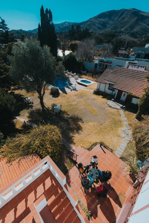 Hostal L' Hirondelle La Falda Buitenkant foto