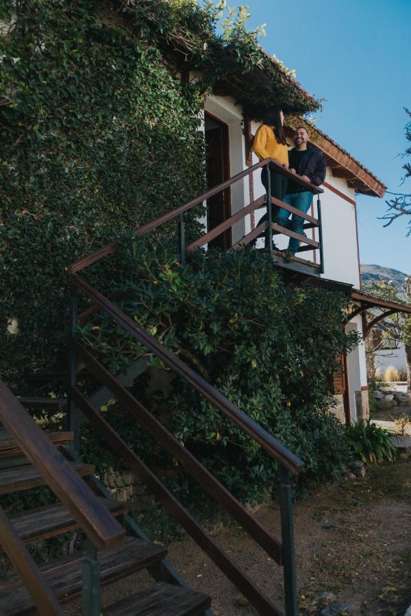 Hostal L' Hirondelle La Falda Buitenkant foto